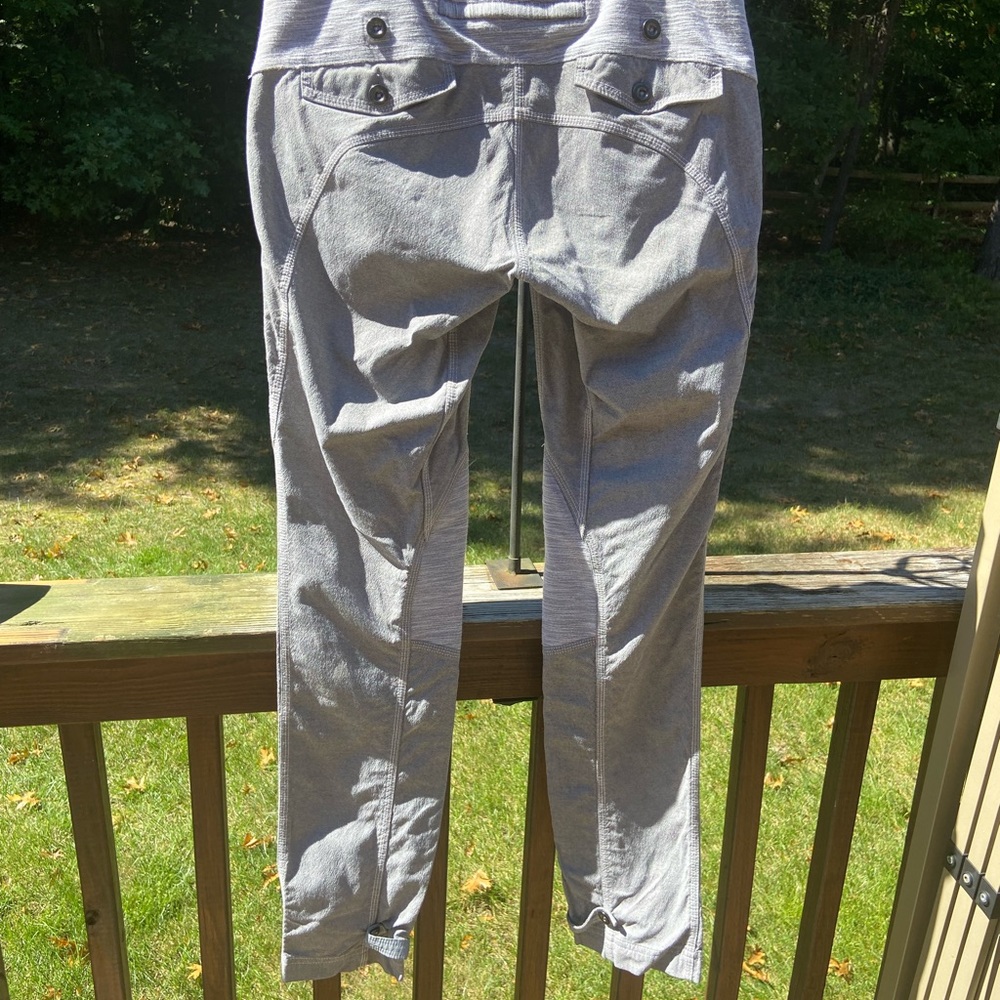 Lululemon Power Pedal Pant Size 8 - Picture 4 of 4